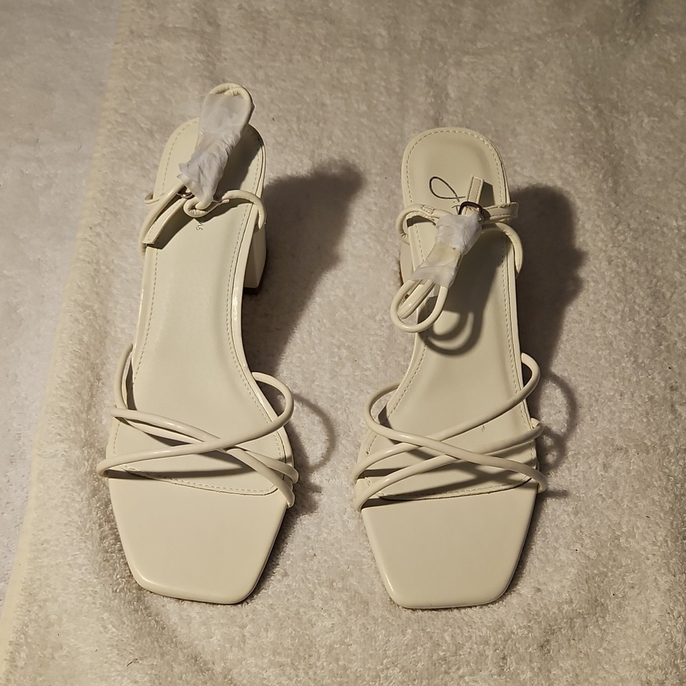 J. Adams Ivory Synthetic Strappy Block Heel Sandals Buckle Women's Size‎ 7